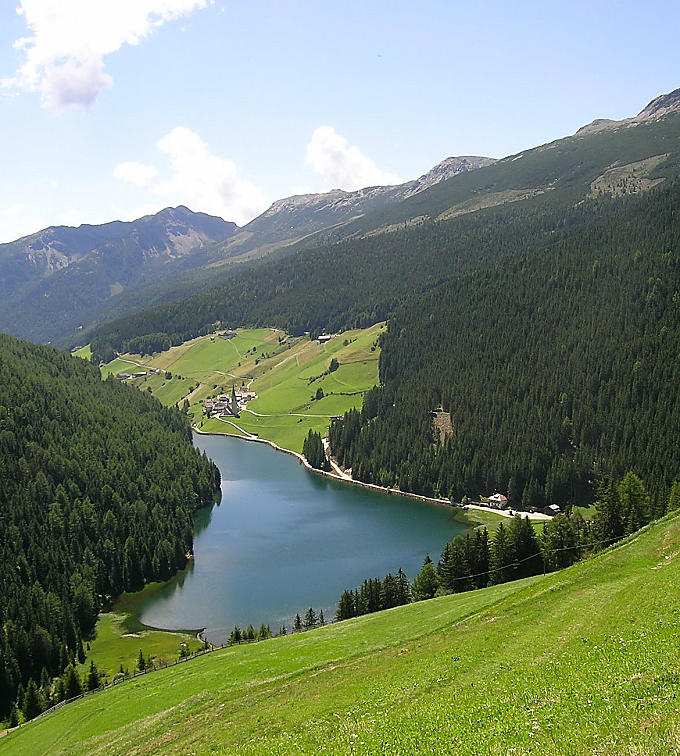 Durnholzer See im Sarntal - Südtirol Durnholzer See: Ein Kleinod der Natur