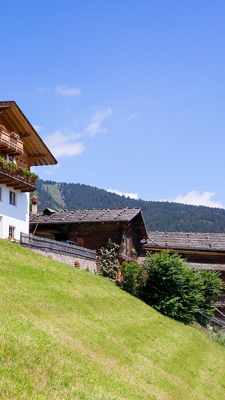 Holidays on mountain farms in South Tyrol