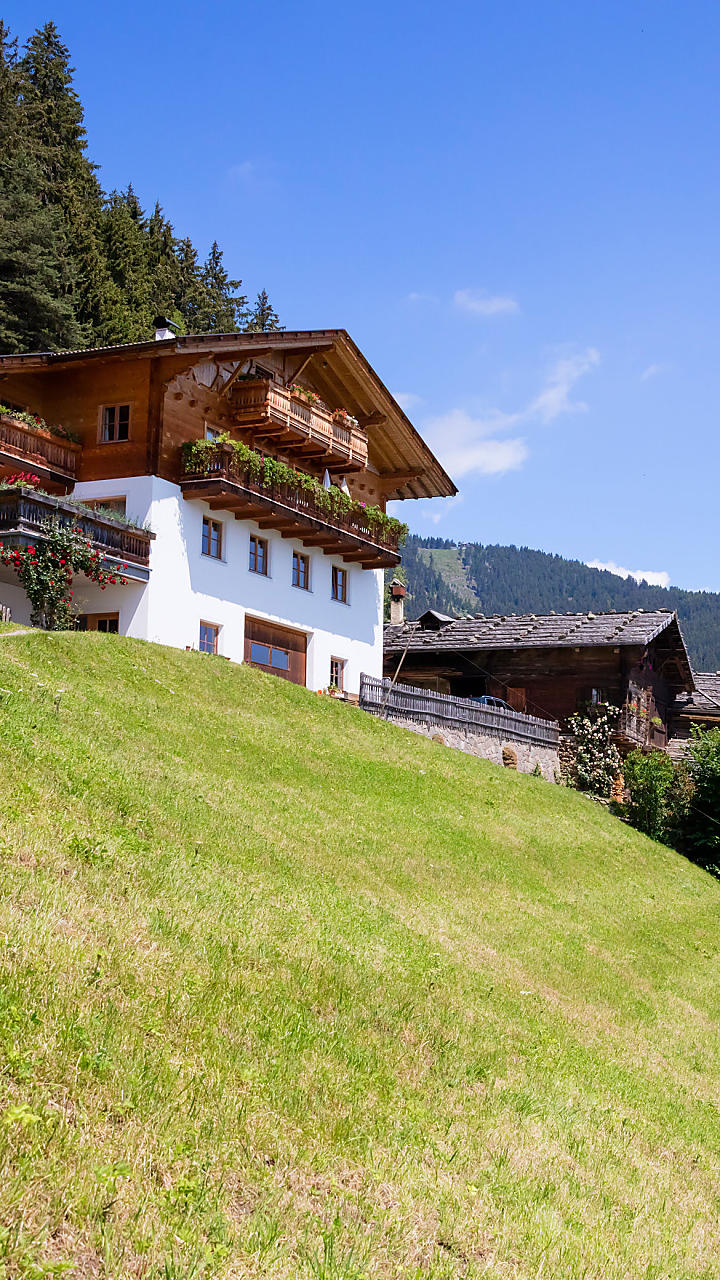 Holidays on mountain farms in South Tyrol